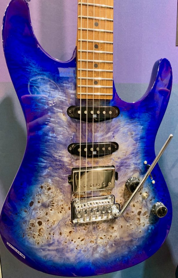 11IBANEZ_AZ_1