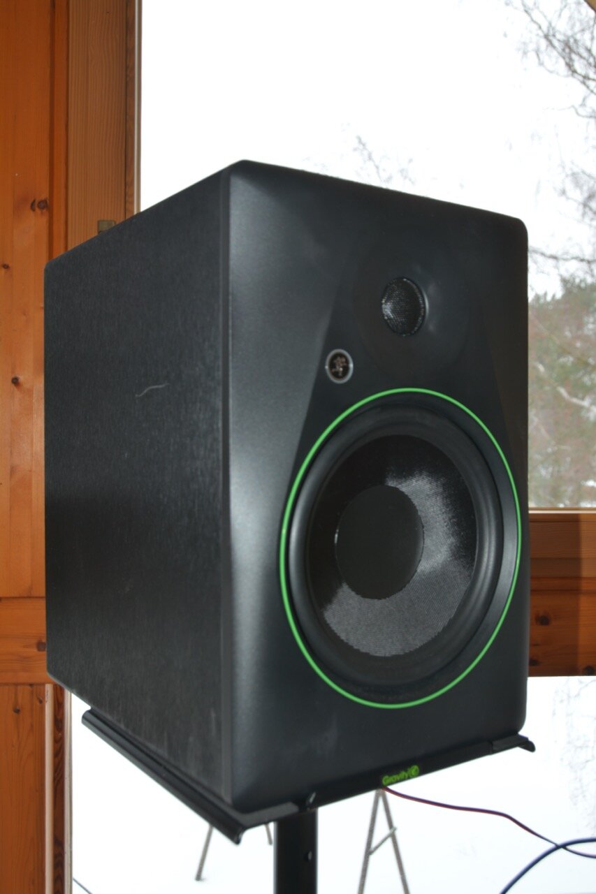 13 Ständer mit Mackie CR8BT.JPG