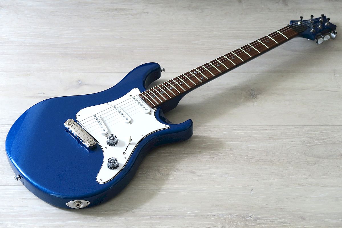 2004 PRS SE EG Metallic Blue