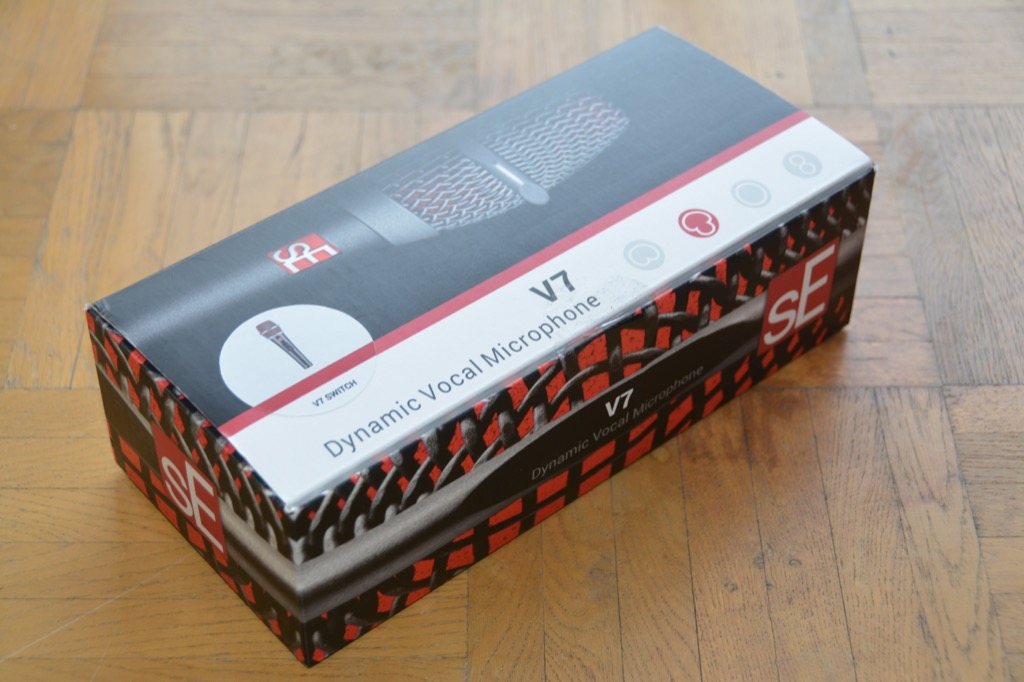 22 V7 Switch Verpackung.jpg