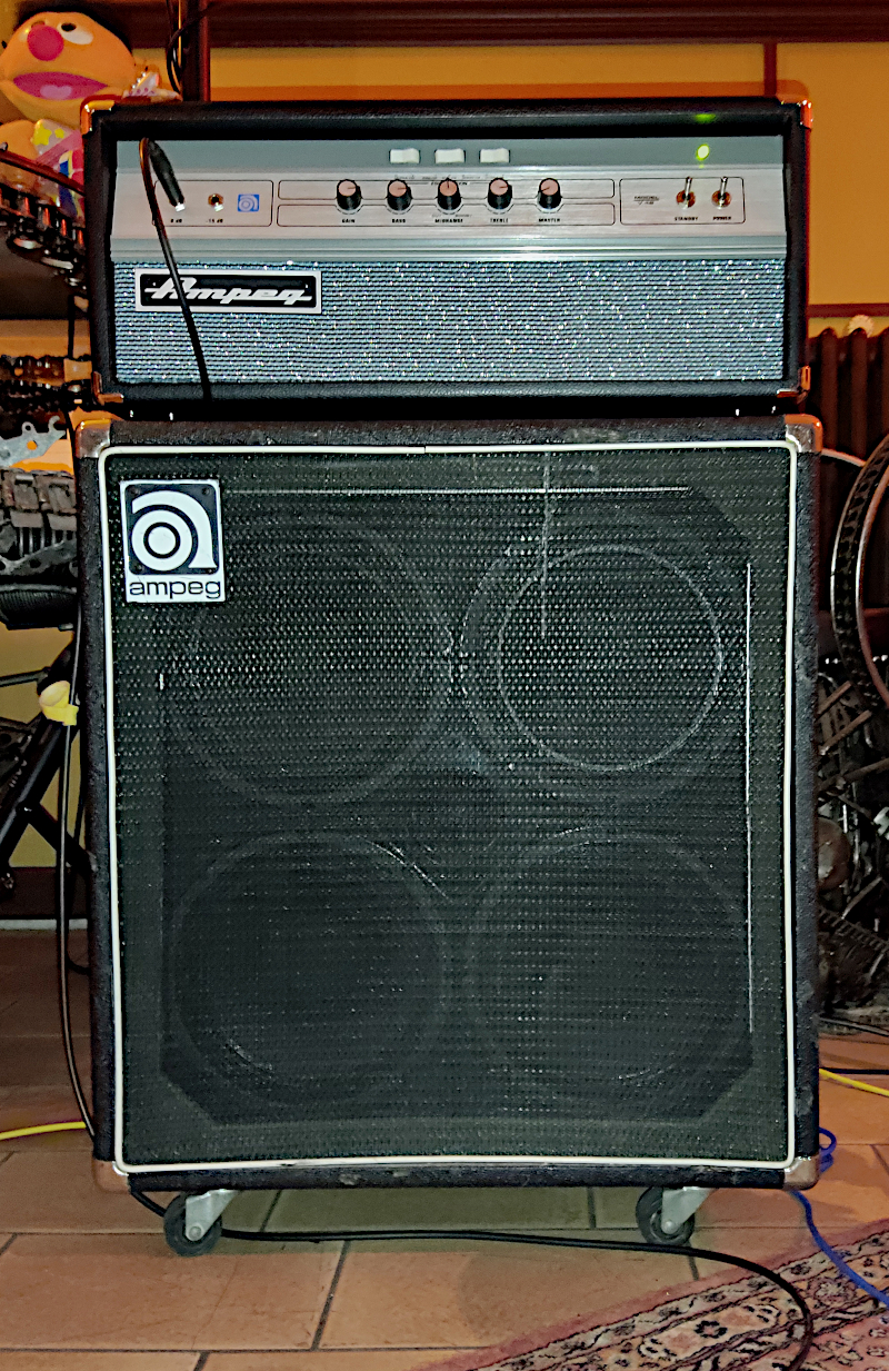 Ampeg SVT-410HE 04-03.jpg