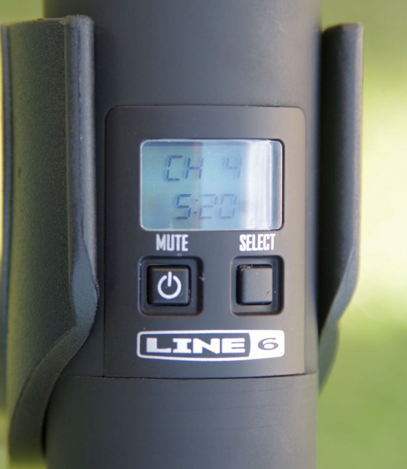 Anzeige des Line 6 TX-75 Handheld