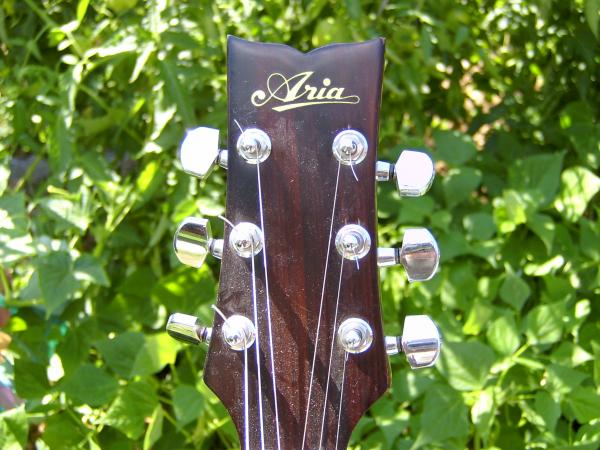 Aria LW-15MS Headstock