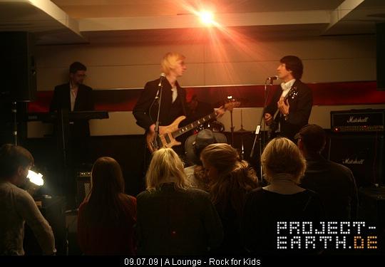 Berkhaim & Partner-Gig beim Festival "Rock for Kids" am 09.07.2009 in der Berliner A-Lounge. Beim gleichen Konzert spielte Berkhaim & Partner auch als Begleitband von Star Search Sieger Martin Kesici.