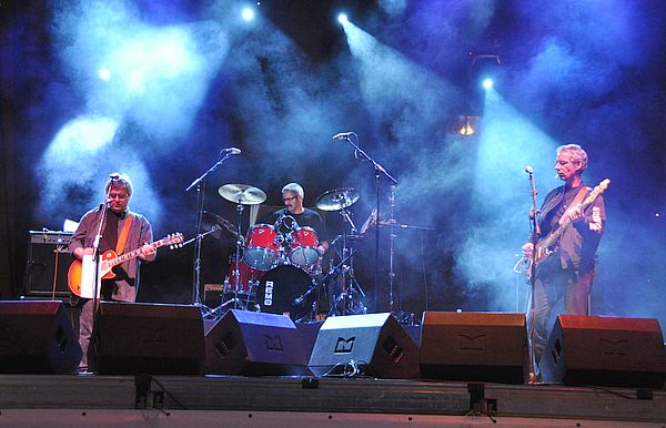 BLUEZZ BASTARDZZ - "That lil' ol' ZZ Top cover band from Hamburg..."

On stage at the Harley-Davidson Mountain Custom Festival 2010 in Andorra.
