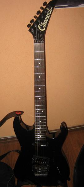 Charvel 275 Deluxe Baujahr 1990 :)