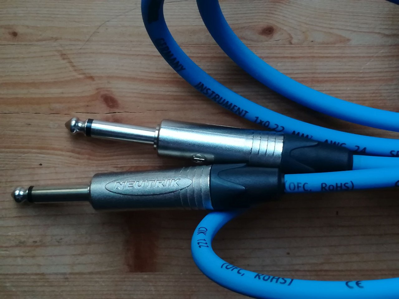 Cordial CIK 122 Instrumentenkabel mit Neutrik NP2X Klinkensteckern