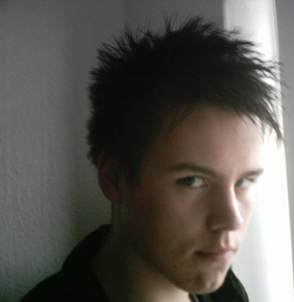 Das Bild hier hab ich auch heute morgen den 21.9.08 um elf uhr gemacht :D
gleich hinter dem ersten ;)