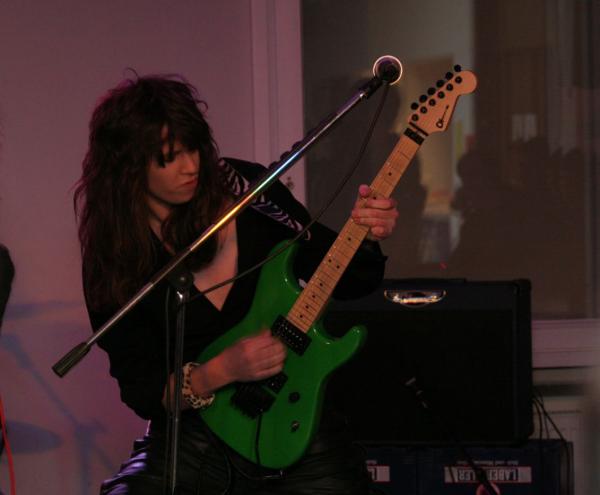 Delta Black JUZ 12.12.09 1