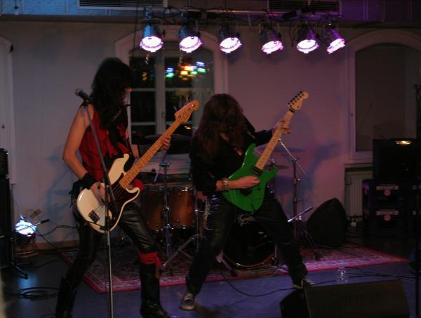 Delta Black JUZ 12.12.09 16