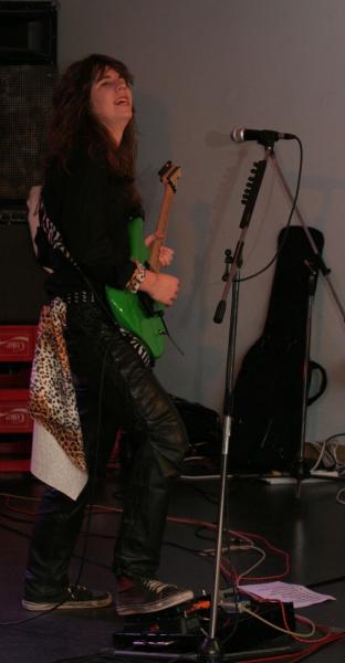 Delta Black JUZ 12.12.09 4