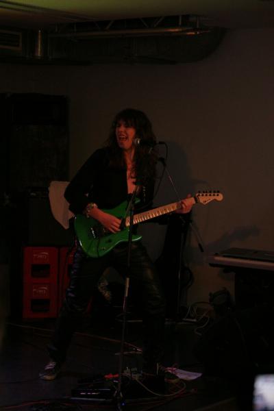 Delta Black JUZ 12.12.09 9