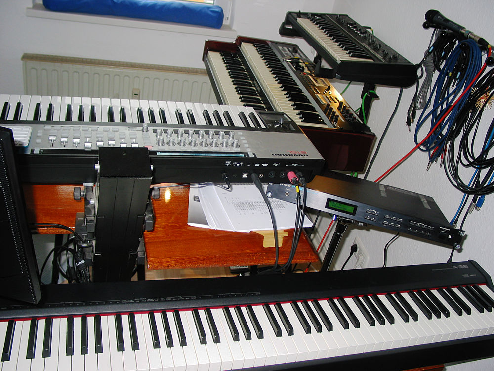 Die "aktiven" Hardware-Tasteninstrumente (ohne Roland D-70)