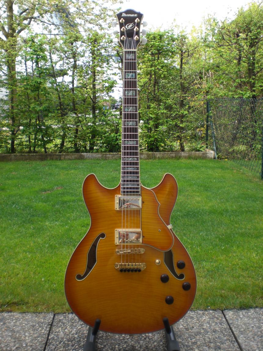 Die Unnahbare  Ibanez ART 103 Amber