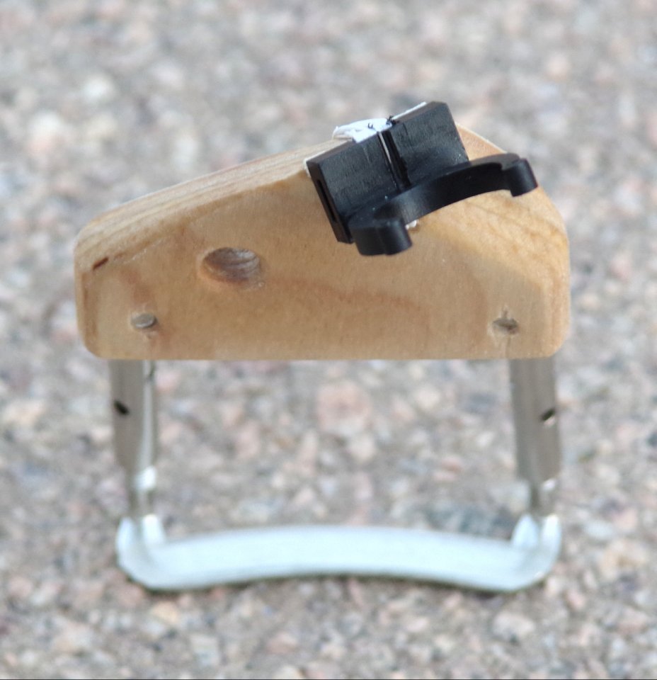DIY-Mikrofonhalter mit Kinnhalterschraube