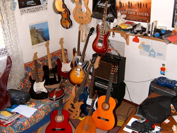 Equipment (2 Gitarren fehlen sogar :D)