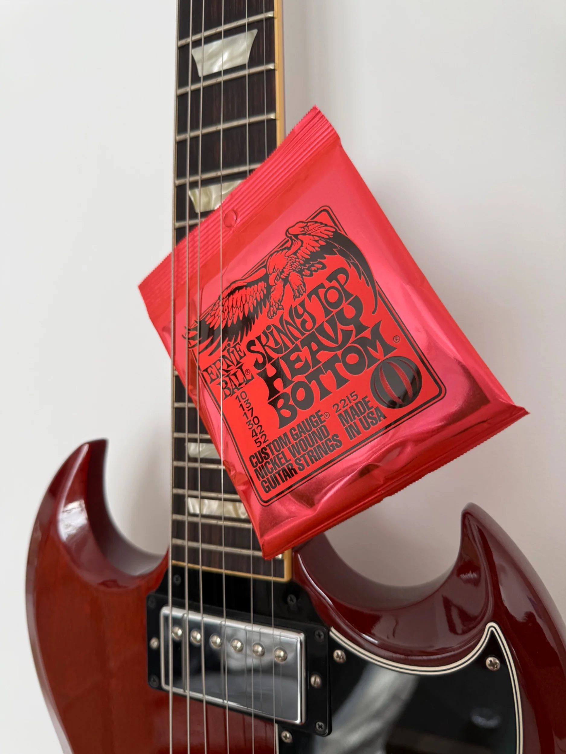 Ernie Ball 2215