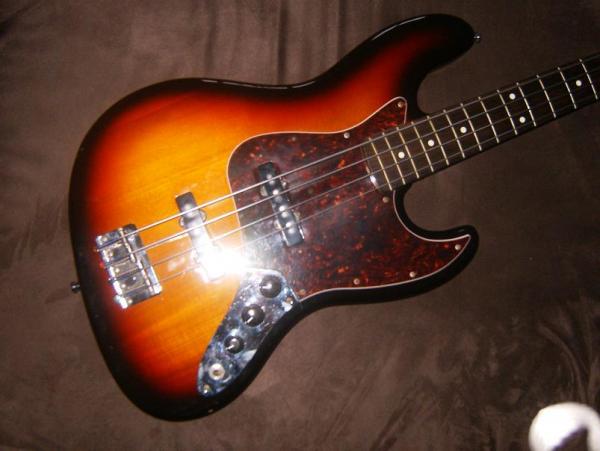 Fender Jazz CIJ