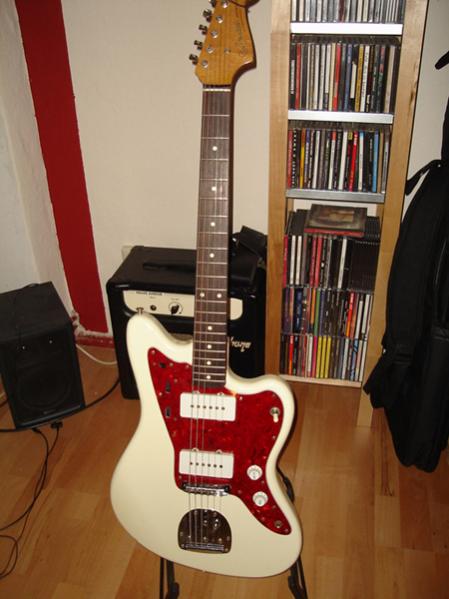 Fender Jazzmaster Japan 1993 da stehtse im Zimmer ...