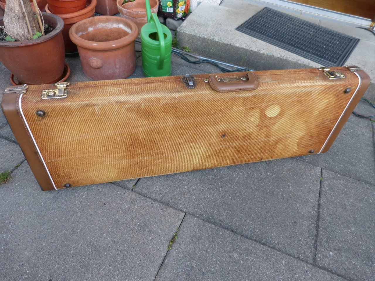 fender relic tweed case update