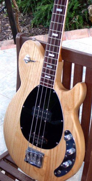 Framus Nashville Schraubhals MM-Style, Rio-Grande Powerbucker und tapped Schecter(Monstertone) von 1977 als Bridge PU, Esche Korpus, geölt