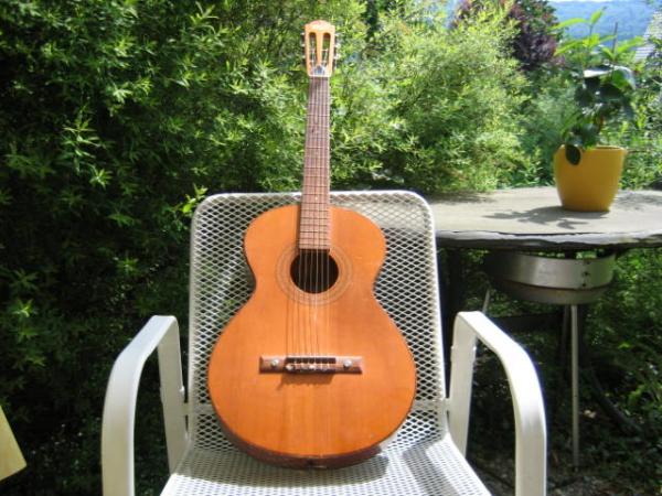 Framus Wanderlust 5/2 mit Schraubhals