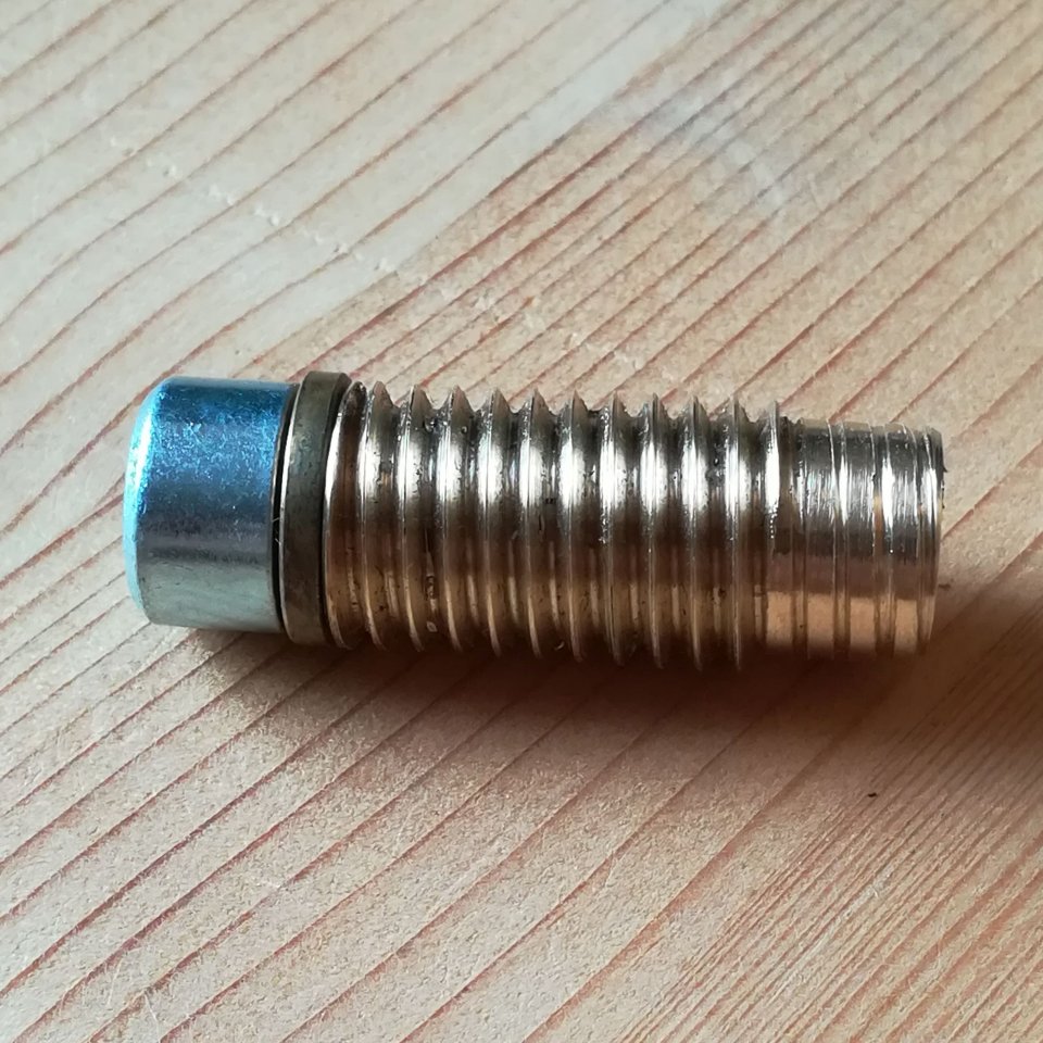 gedrehte 30mm-DiY-Einschraubhülse für Paulus M8 / M12