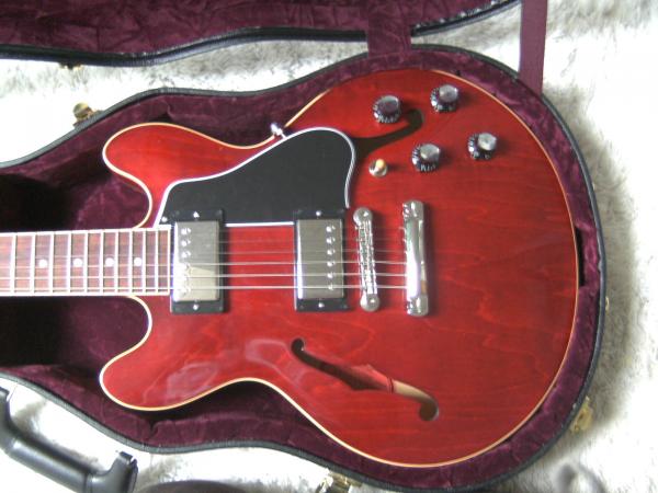 Gibson es 339