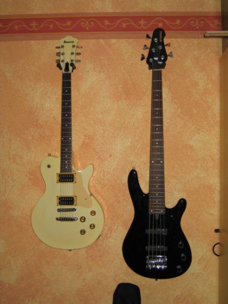 Gitarre und Bass