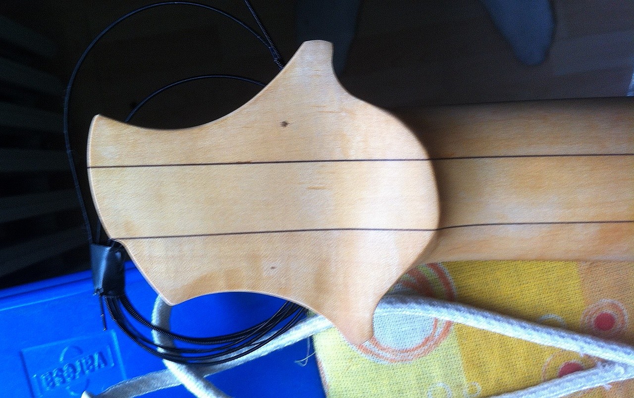 Headstock 3