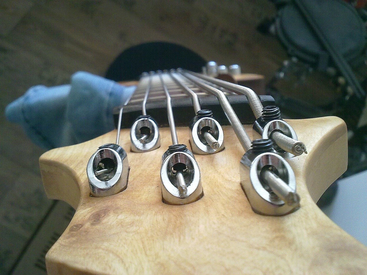 Headstock 5