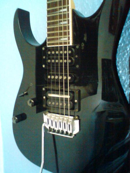 Ibanez  anderer Steg- PU - Dimarzio D Sonic --> BRÄÄÄT
