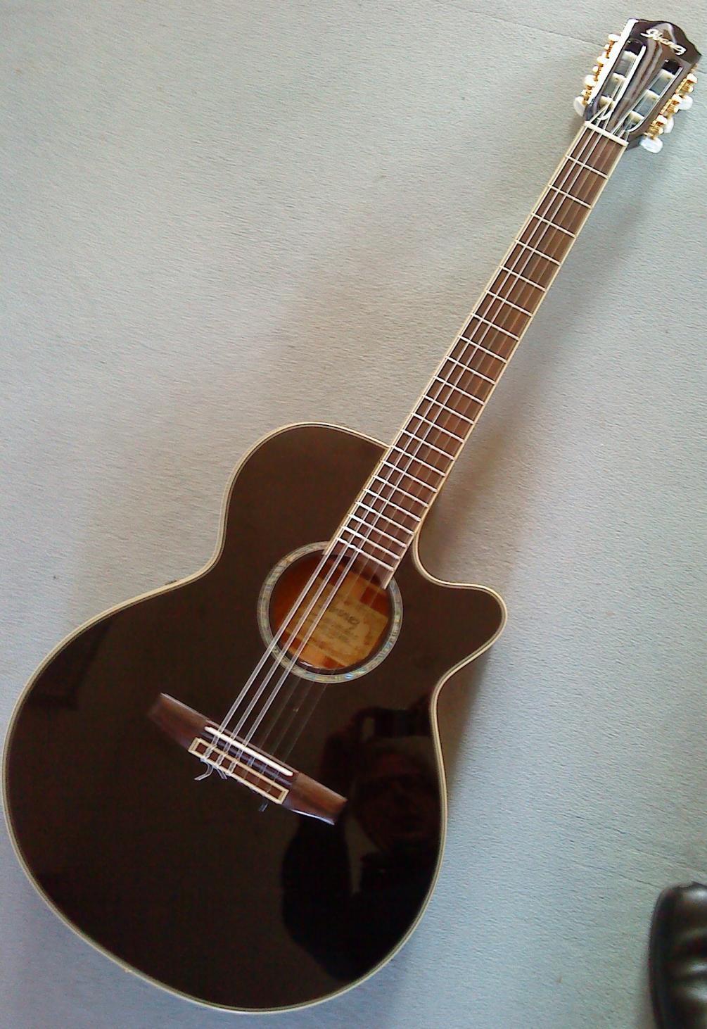 Ibanez ist nicht meine Marke
ging auch wieder weg