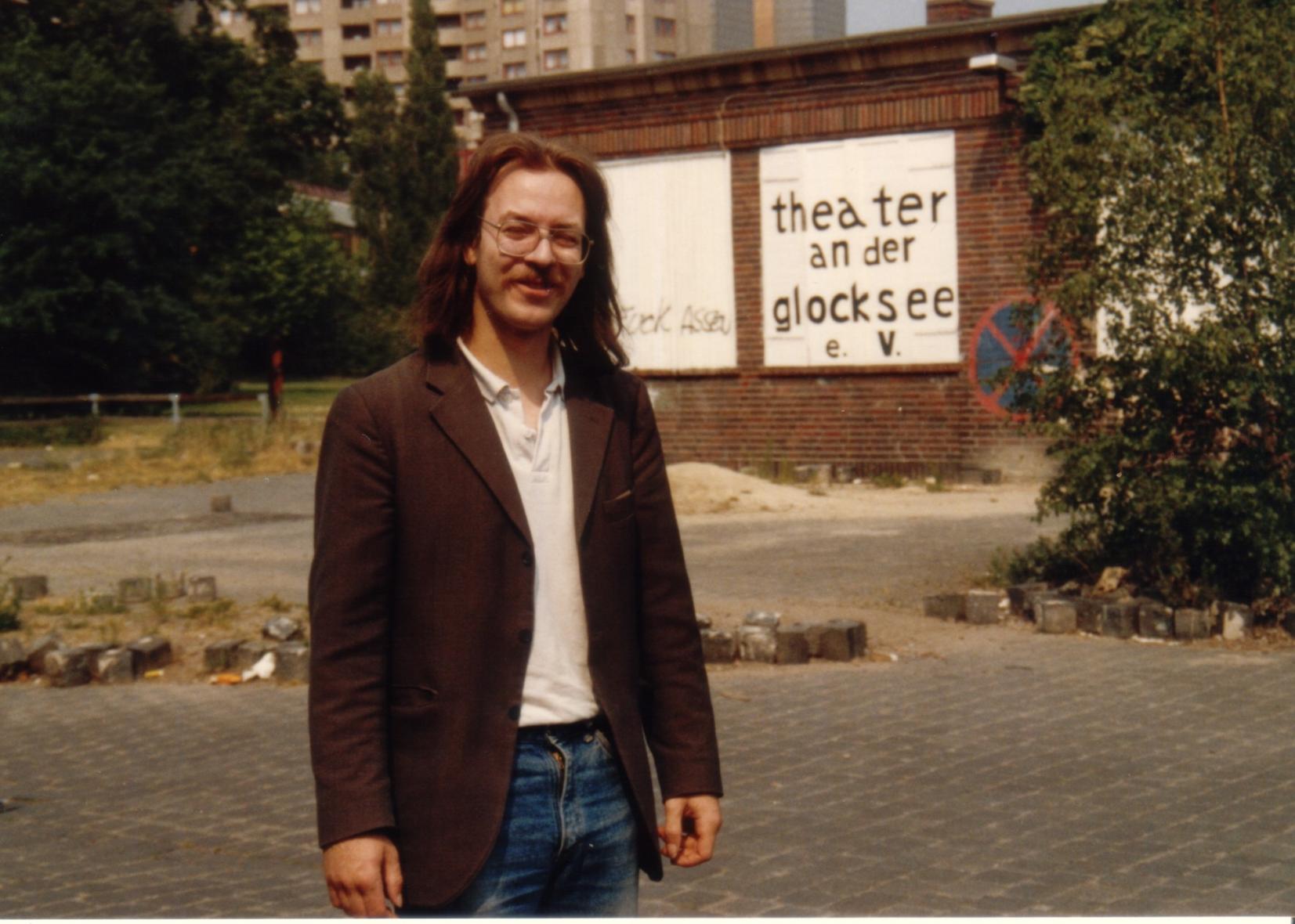 Jogi (Lead Guitarist/DirtyWork) Glocksee Theater 1989 Ready for Gig Hannover DE