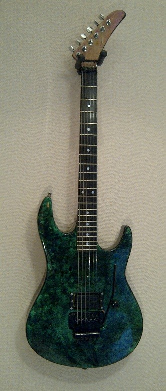 Jolana green