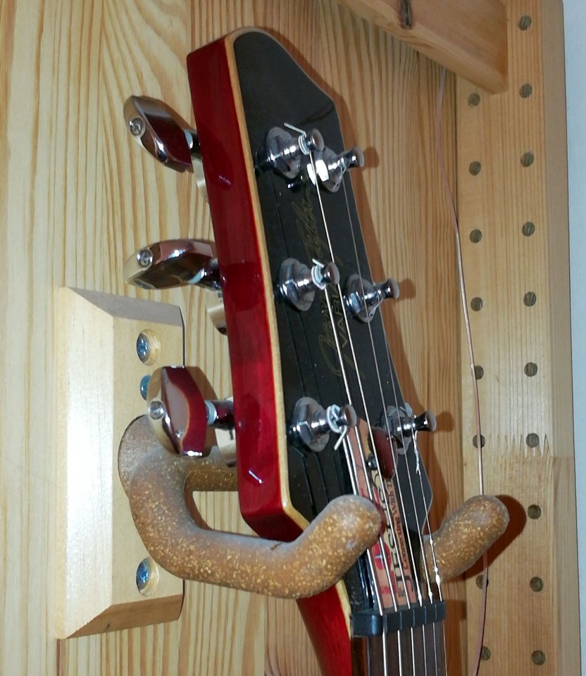 K&M Gitarrenhalter 16220 mit JTV-59