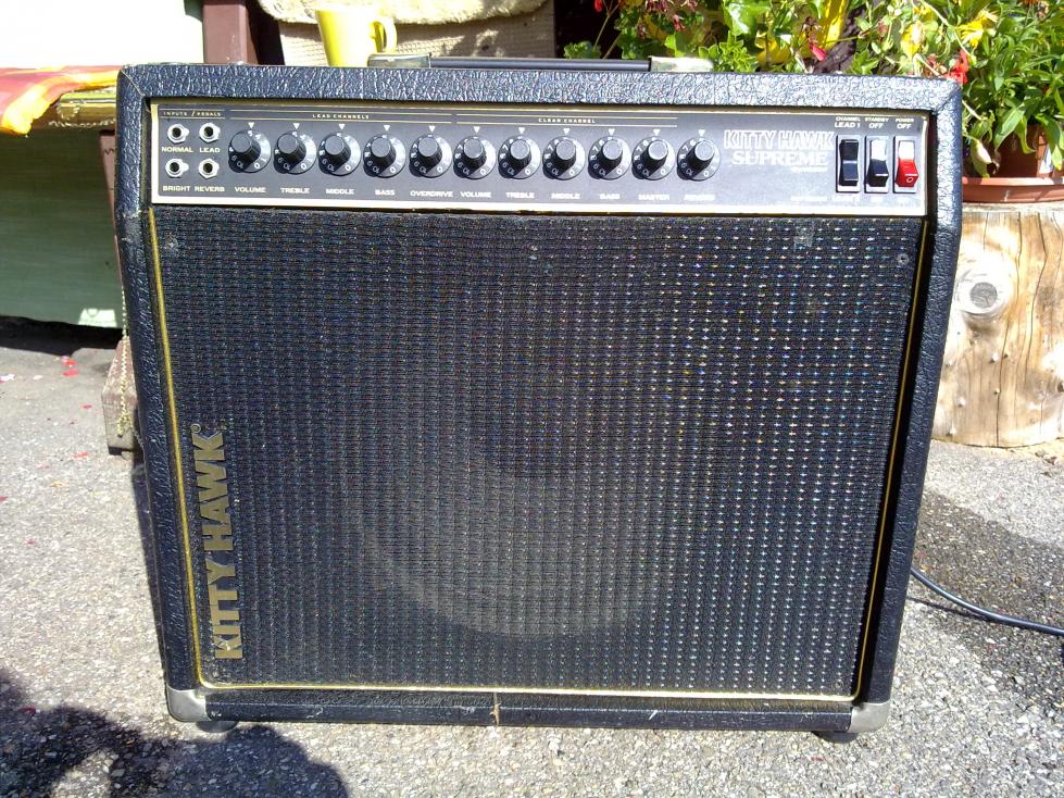 Kitty Hawk Supreme Counterpoint.

Nicht so brutal wie mein Supreme I
trotzdem: Killertone

(an ein junges Talent abgegeben der mehr Tone aus dem Ding holt als ich)
http://www.youtube.com/user/Rampensau99