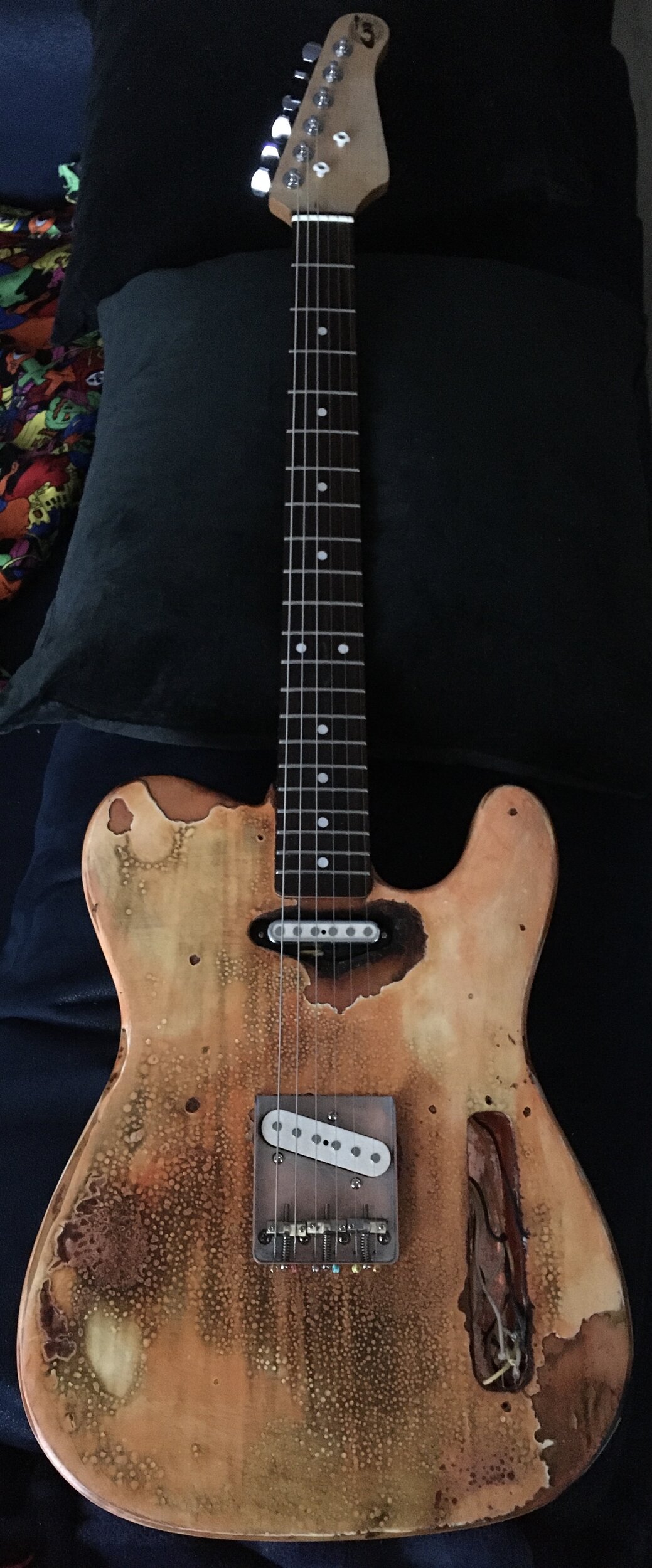 Locking Tuners white Sting Trees New Brass Saddle