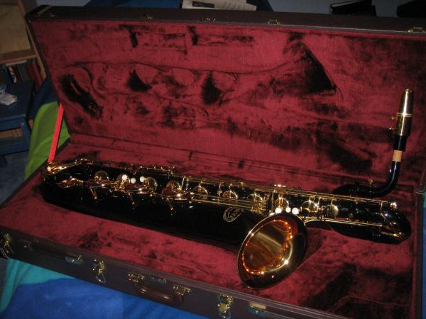 Mein Baritonsax...sieht zwar super aus, aber vom Klang her eher Blechbüchse....Jupiter.....