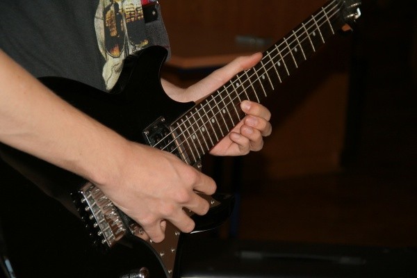 Meine erste Gitarre ^.^
