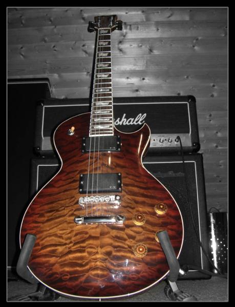 Meine ESP Eclipse und mein Marshall DSL100 mit 212er Box Vintage 30 inside.
