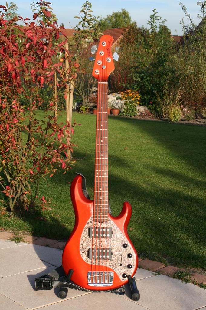 Music Man Stingray 5 HH lava pearl 2006 - verkauft