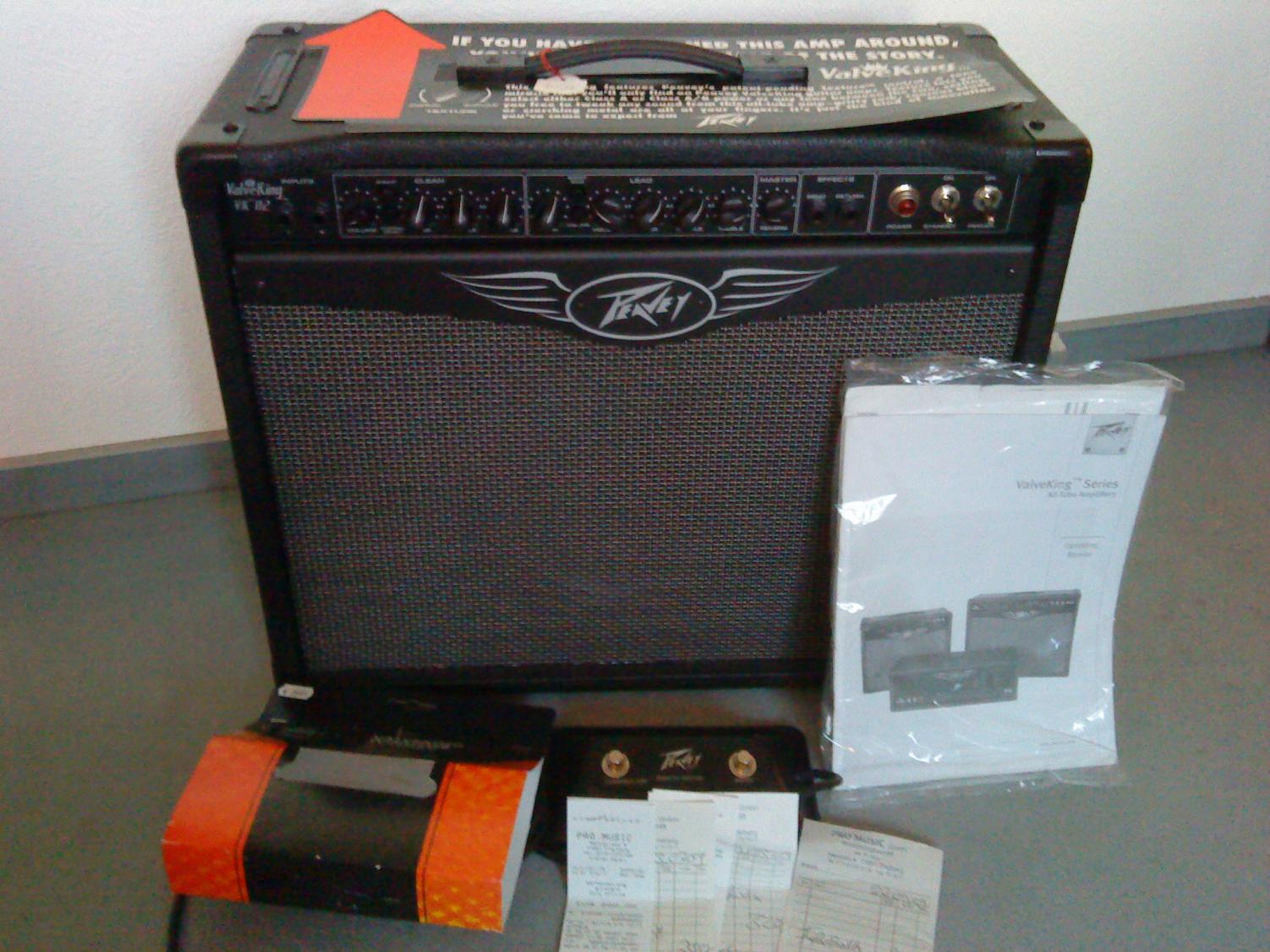 Peavey Valve King 112

ich finde ein guter Amp
macht clean Funk und kann Gain bis zum abwinken.
Echter Zweikanaler mit zwei Tonestacks und NFB Schalter

hätte ich behalten sollen