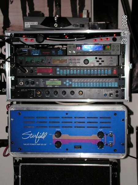 [...Prä-Mesa...]
Das Ergebnis des Shootouts.

Behringer BTR2000
Nady 201XL   |    Zoom 9030
Zoom 9150
ADA MP-1
ADA MP-2
PCL/Vintage Amp MK.III U.K.
Starfield VPA50S