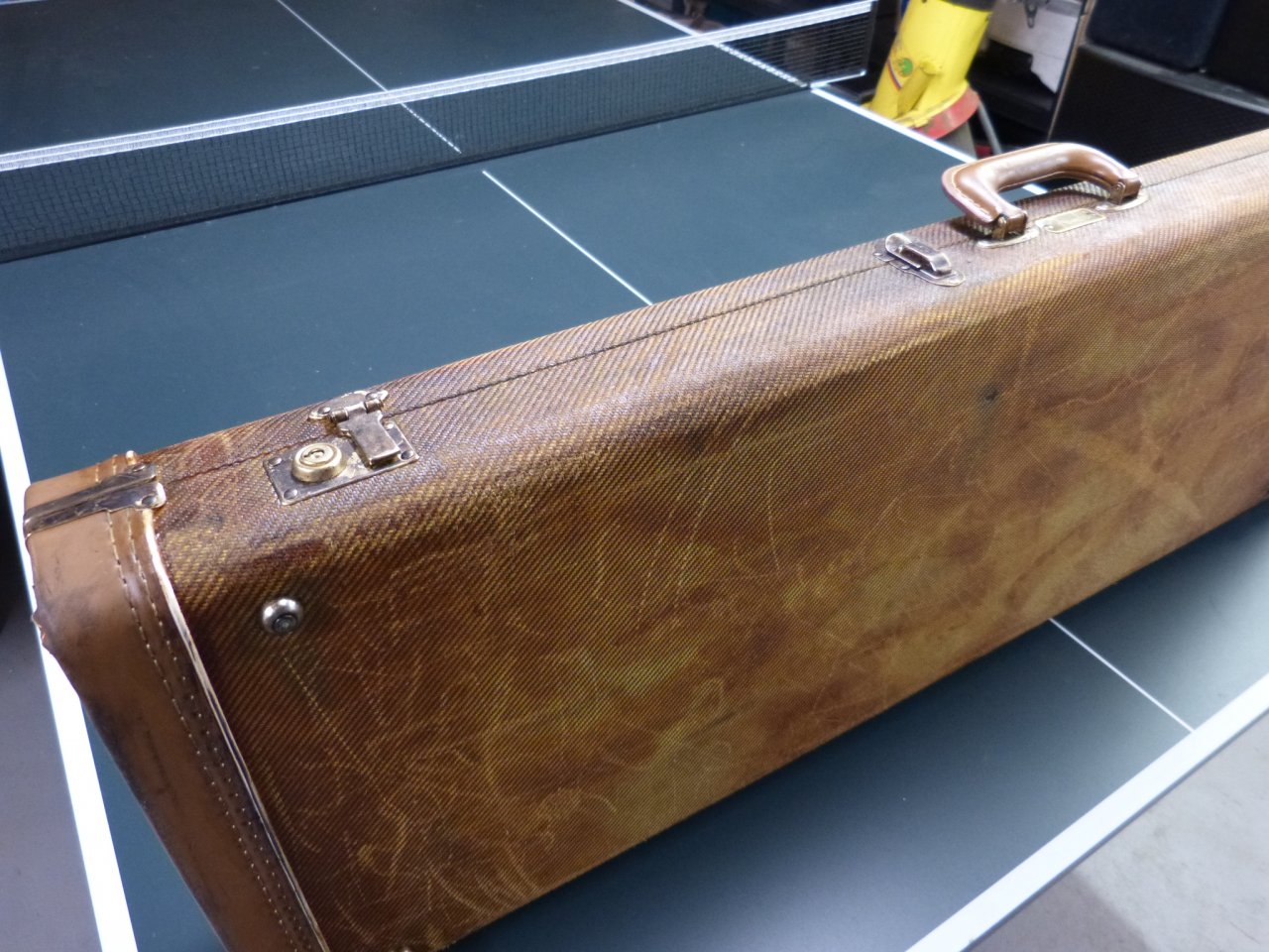 relic tweed case
