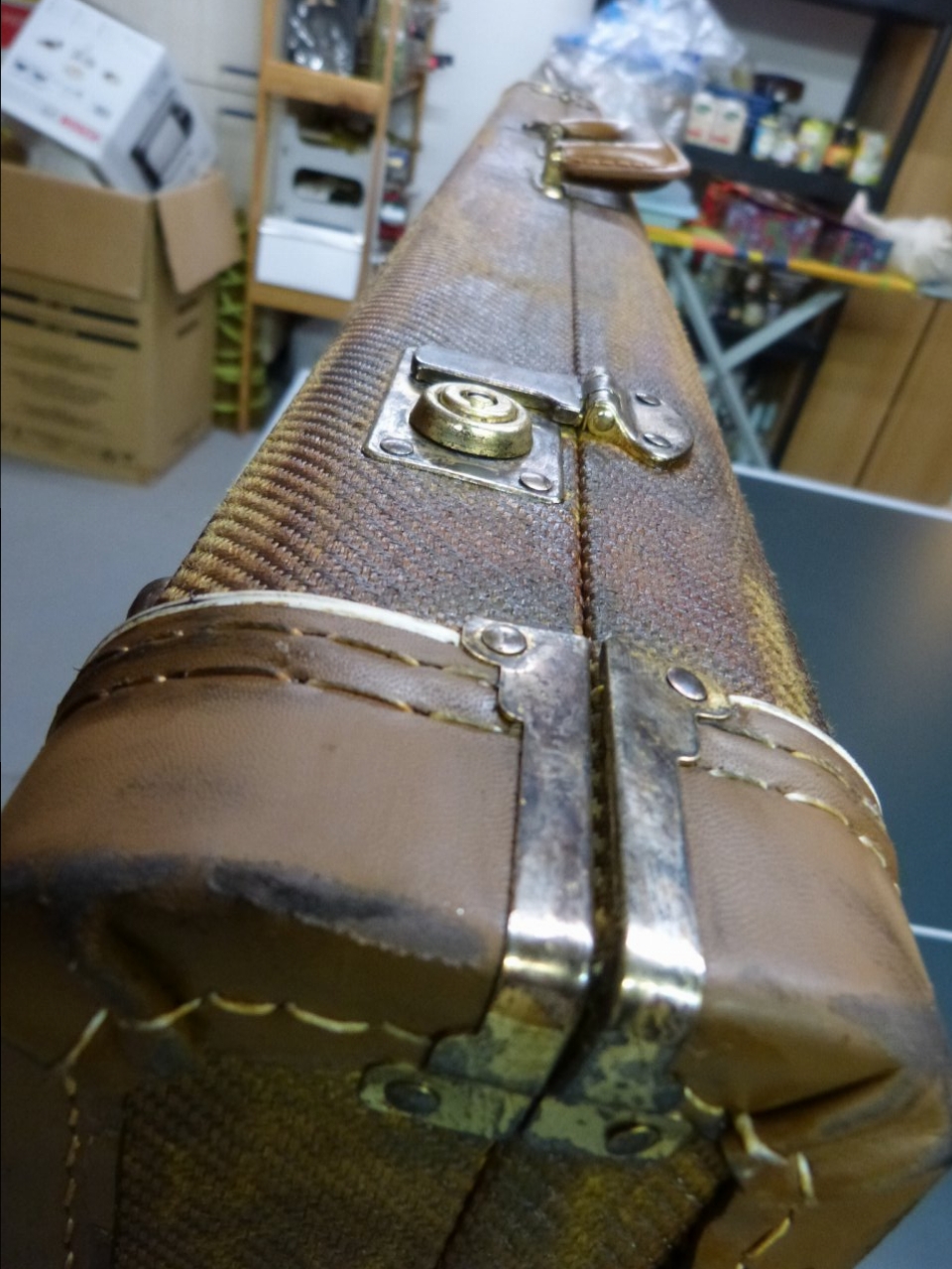 relic tweed case