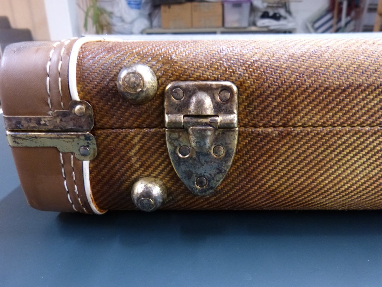 relic tweed case