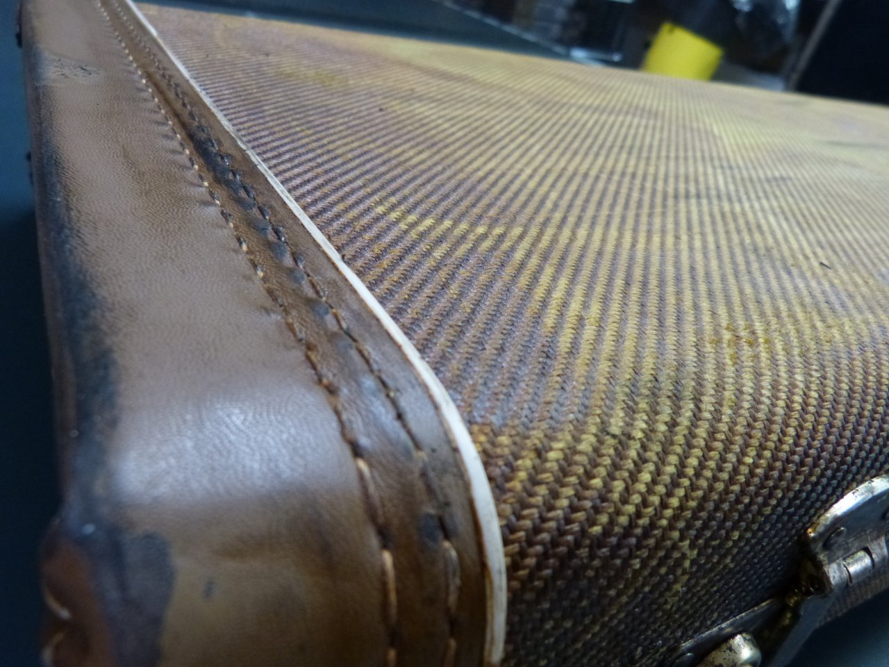 relic tweed case