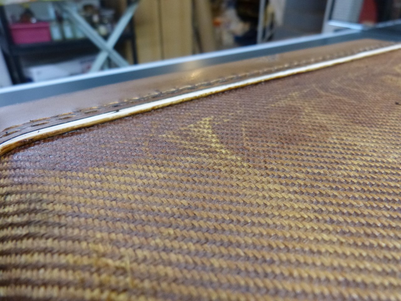 relic tweed case