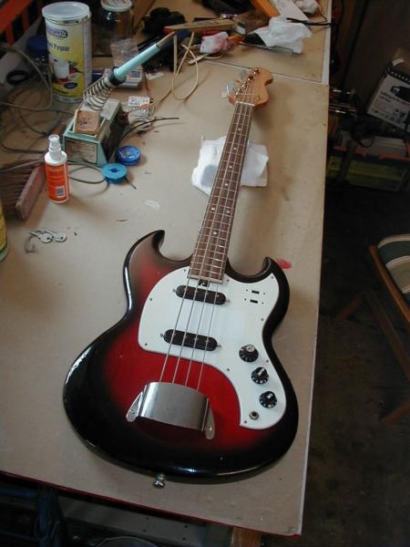 SG Bass Made in Japan 
Hergestellt 70er Jahre